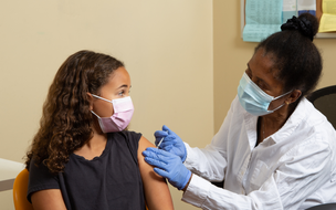 Adolescentes de 13 anos ja poderão agendar a vacina nesta terça-feira