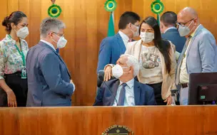 Auxílio para órfãos por causa da pandemia é aprovado por deputados no Piauí