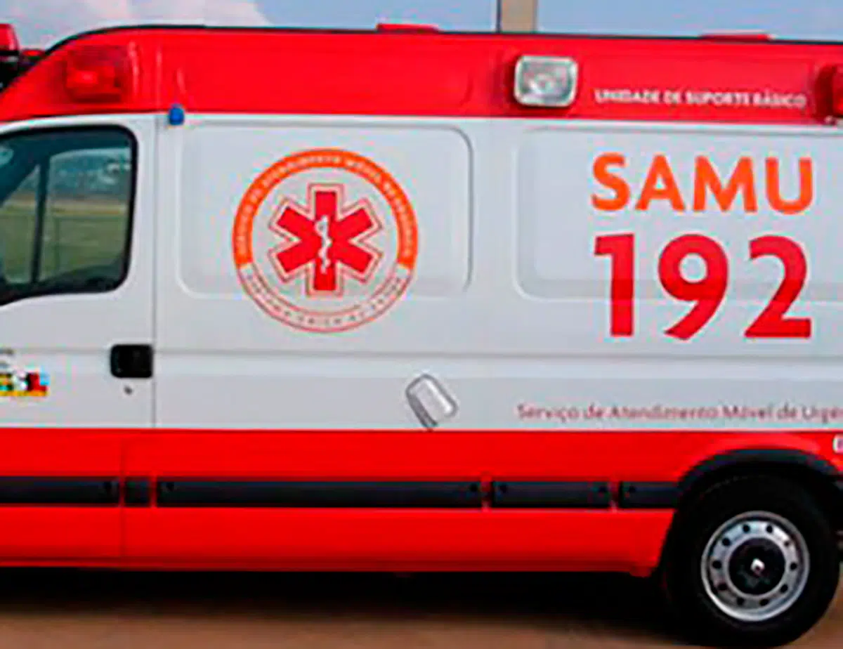 Uma ambulância do samu esteve no local para socorrer o suspeito baleado, mas ele acabou não resistindo e vindo a óbito