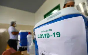 País registra menor média móvel de mortes desde o início da pandemia