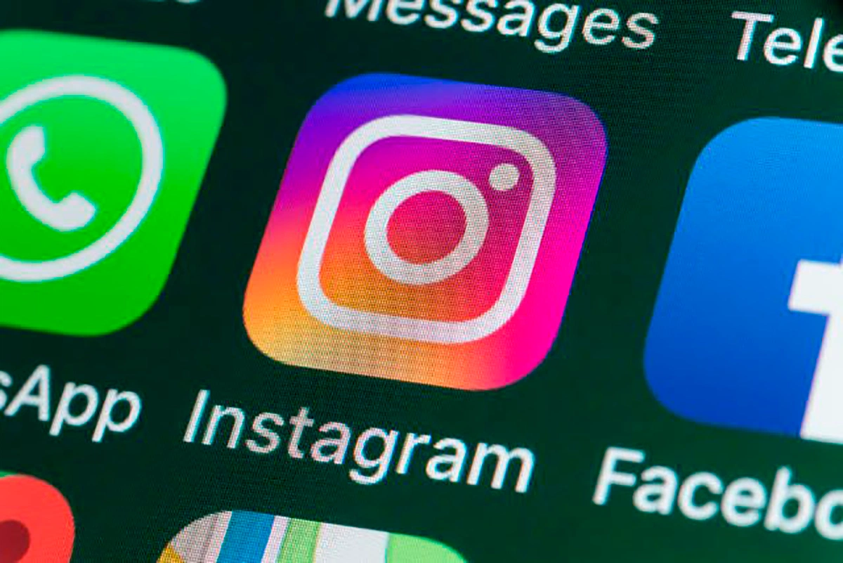 WhatsApp, facebook e instagram estão fora do ar nesta segunda-feira 4.