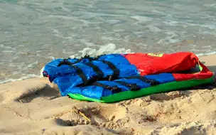 Naufrágio deixa pelo menos 31 mortos no Mar Egeu