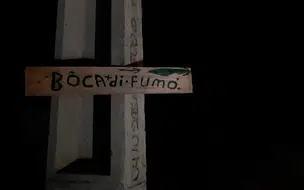 Polícia invade ponto de venda de drogas com placa de localização, no Piauí