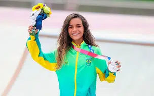 Rayssa Leal é eleita skatista do ano em premiação da CBSk