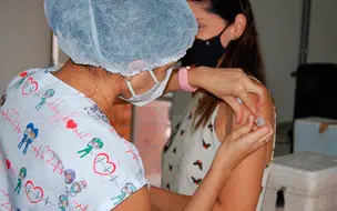 Agendamento para 1ª e 2ª doses da Pfizer será aberto nesta quarta, em Teresina