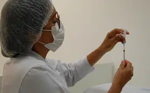 Idosos e profissionais da saúde já podem agendar segunda dose em Teresina