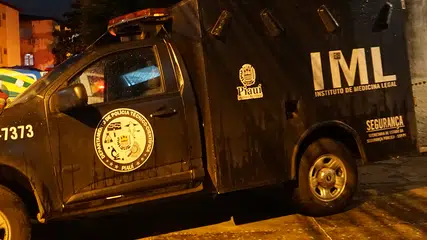Mãe e filho são assassinados a tiros na porta de casa em Parnaíba