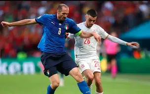 Itália bate Espanha nos pênaltis e avança para fase final