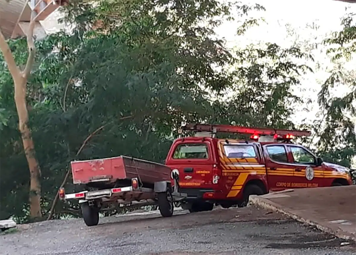 Corpo de bombeiros atendeu a um chamado de possível afogamento no Rio Parnaíba