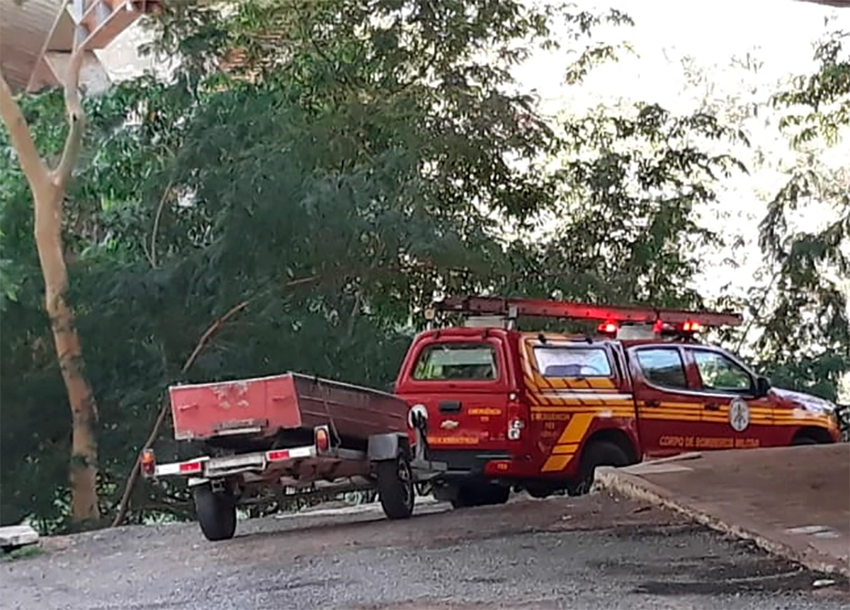Corpo de bombeiros atendeu a um chamado de possível afogamento no Rio Parnaíba
