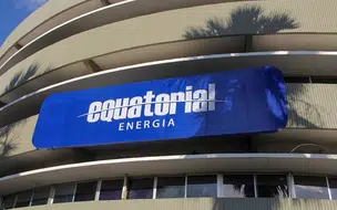 Corpo de operário fica pendurado em poste após sofrer descarga elétrica no Piauí