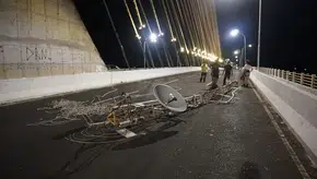 Resgate da antena ja no chão da ponte