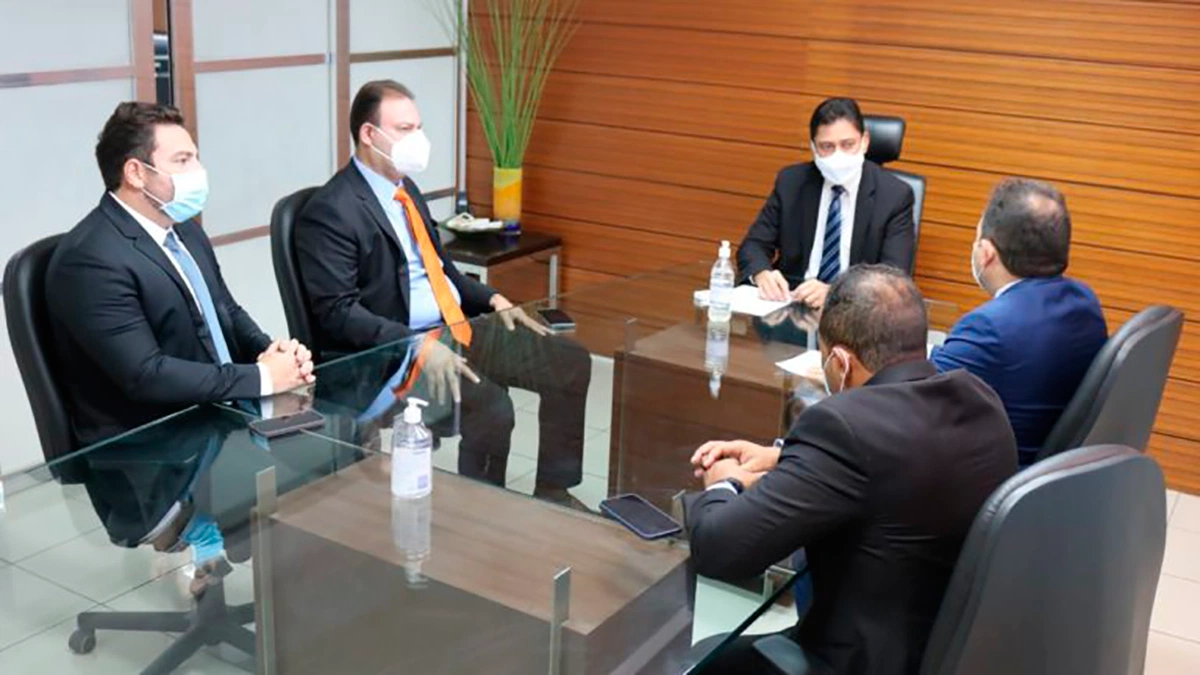 Um dos assuntos tratados durante o encontro foi a atual situação do transporte público da capital piauiense.
