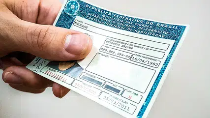 Autoescola poderá deixar de ser obrigatória para tirar CNH no Brasil; Entenda