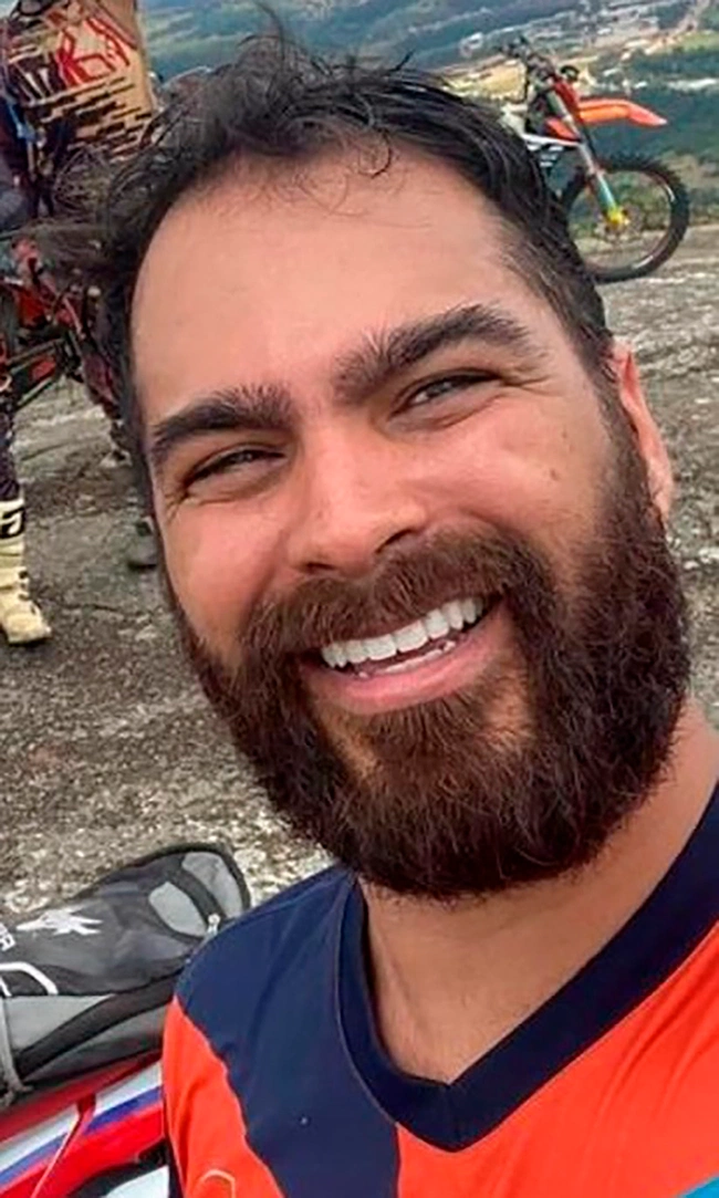 Daniel dos Santos é piloto de motocross e está desaparecido desde ontem