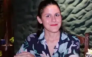 Empresária morre em colisão entre carro de passeio e carreta no litoral do PI