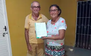 Famílias de Curral Novo do Piauí recebem títulos definitivos de domínio de terra
