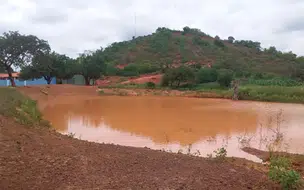 Criança é encontrada morta após se afogar em barreiro no Piauí