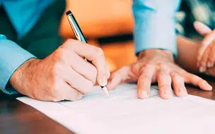 Número de divórcios cai 13,6% em 2020 em meio a pandemia, diz IBGE