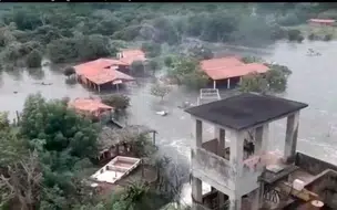 Barragem Mesa de Pedra sangra alagando bares e restaurantes próximos a região