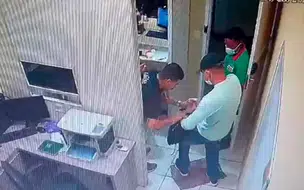 Assaltantes invadem Ceasa e roubam R$ 30 mil de funcionários