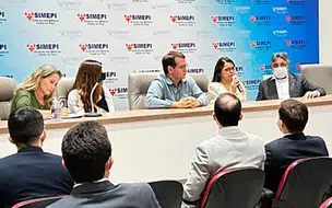 CRM quer a revogação de lei que permite doulas em partos no Piauí