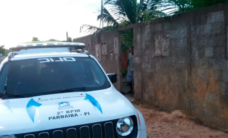 Homem é morto na frente da esposa e do enteado após ter casa invadida em Pedro II