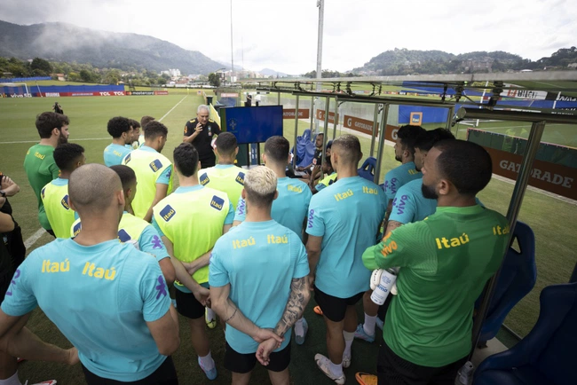 Último treino da Seleção Brasileira antes da partida contra a Bolívia pelas eliminatórias da Copa