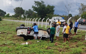 Veículo da Prefeitura da cidade de Amarante se envolve em acidente