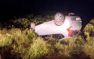 Motorista perde o controle do carro e veículo tomba na PI 236