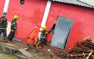 Incêndio destrói depósito de panificadora na zona sul de Teresina