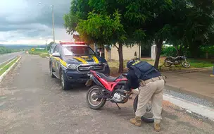 Moto roubada no Ceará é recuperada pela PRF no Piauí