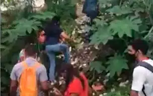 Usuários andam mais de 1 km a pé após pane no metrô