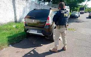 PRF recupera carro furtado há um ano em Brasília/DF
