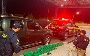 Casal é preso pela PRF transportando 50 kg de maconha no Piauí