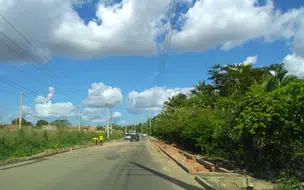 Corpo de mulher amordaçada é encontrado em matagal na zona norte de Teresina