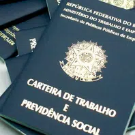 Brasileiro prefere emprego com carteira assinada, revela pesquisa