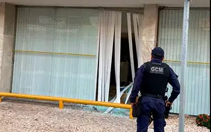 Criminosos arrombam e invadem banco e roubam armas de vigilantes em Teresina