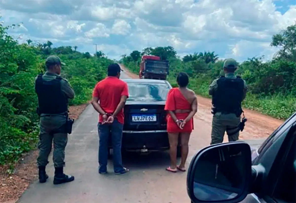 Casal é preso com carro e produtos roubados na zona rural de Teresina