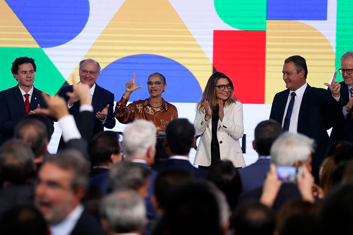 Marina Silva assumiu o MMA em uma das mais concorridas cerimônias dos últimos anos