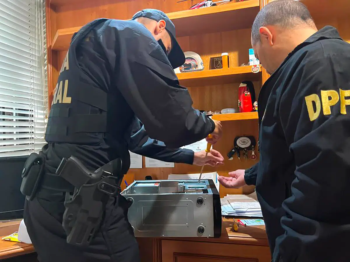 Polícia Federal deflagra a 3ª fase da Operação Lesa Pátria para identificar participantes dos ataques no dia 8/1