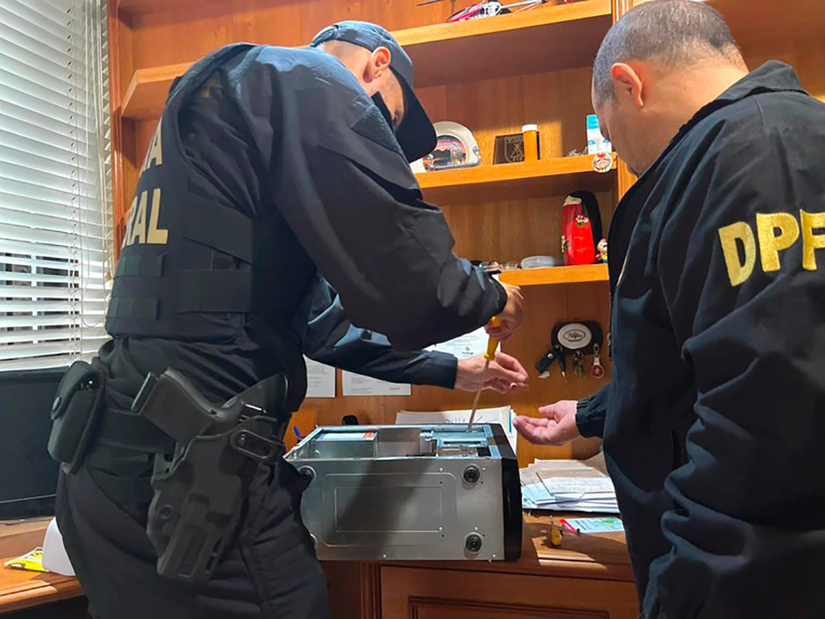 Polícia Federal deflagra a 3ª fase da Operação Lesa Pátria para identificar participantes dos ataques no dia 8/1