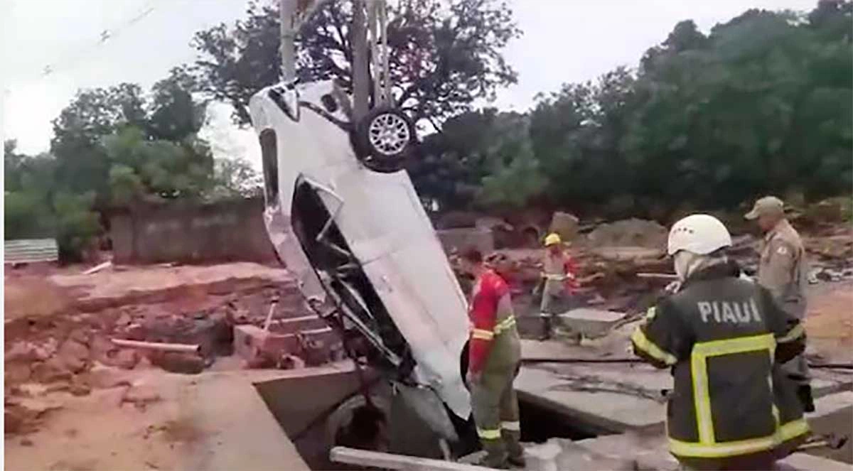 O carro em que Wana estava foi encontrado dentro de um bueiro próximo ao local em que ela desapareceu