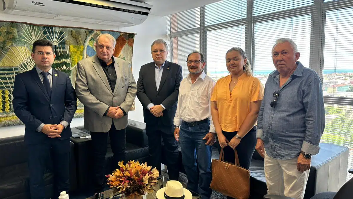 Em Fortaleza, Florentino pede ao DNOCS a conclusão do Projeto dos Tabuleiros Litorâneos
