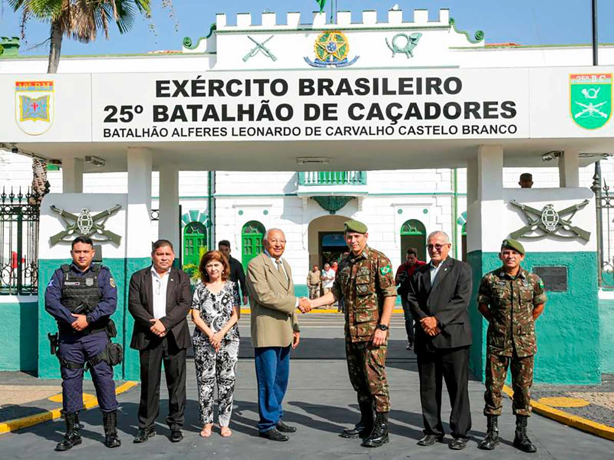 Prefeitura de Teresina firma parceria com o Exército no combate ao Aedes aegypti