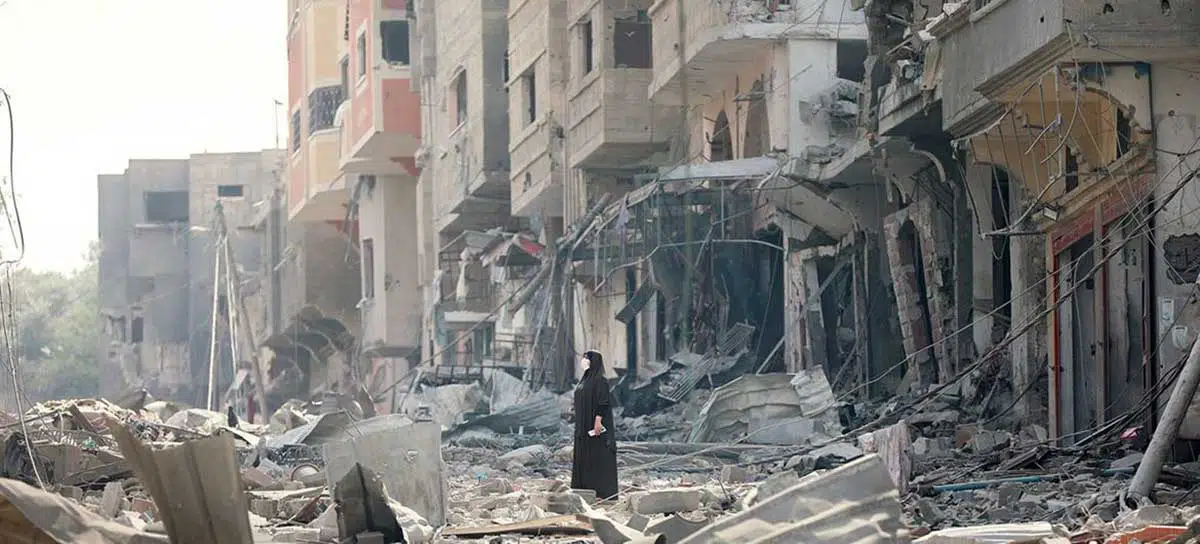 Uma extensa destruição é vista na Faixa de Gaza após os ataques aéreos israelenses em 10 de outubro de 2023