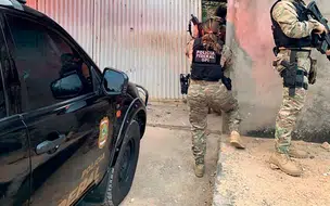 PF desarticula grupo especializado em tráfico internacional de drogas e armas