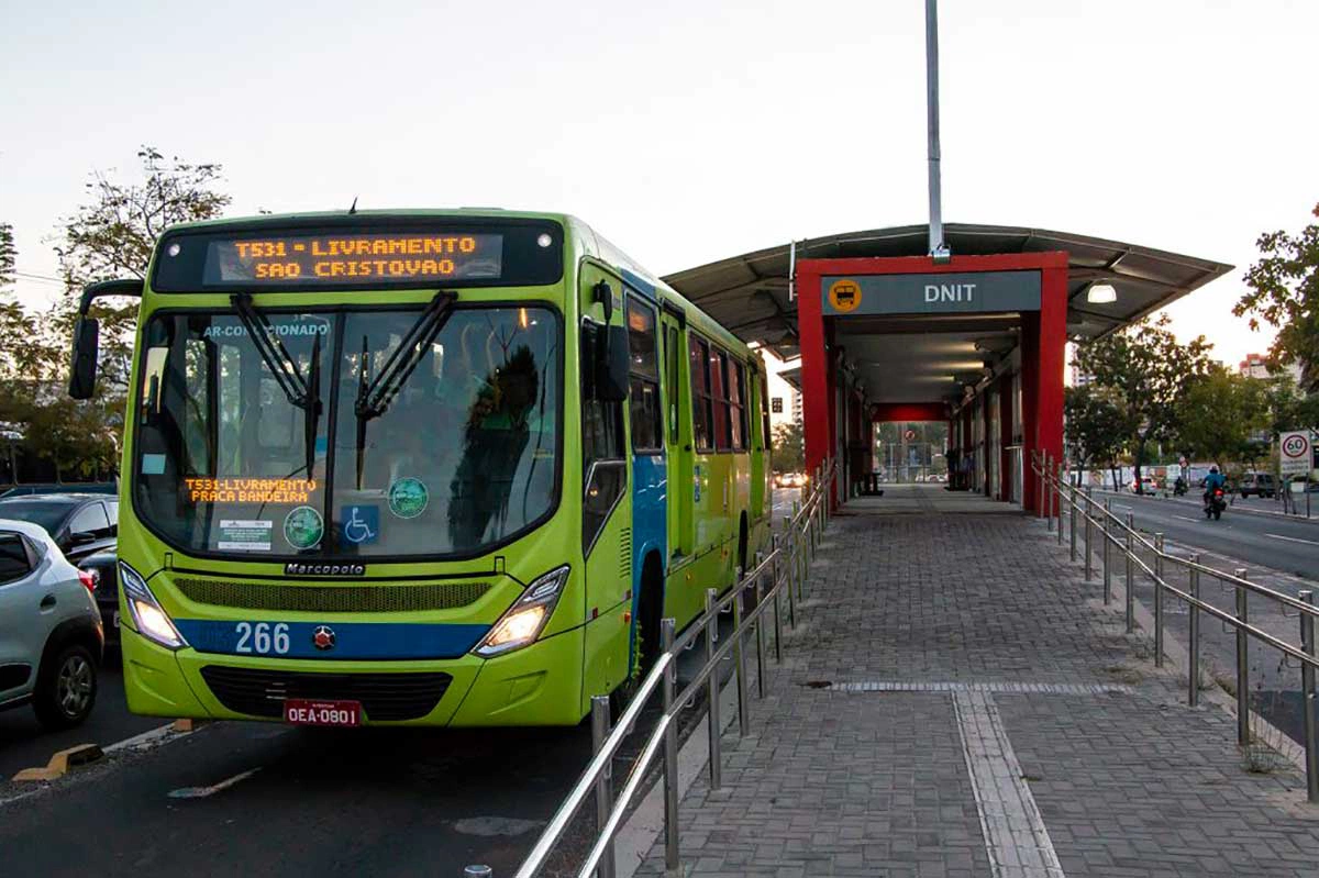 Após repasse da prefeitura ônibus voltam a circular na zona sudeste da capital