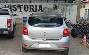 Polinter recupera carro roubado escondido em sítio na zona rural de Teresina