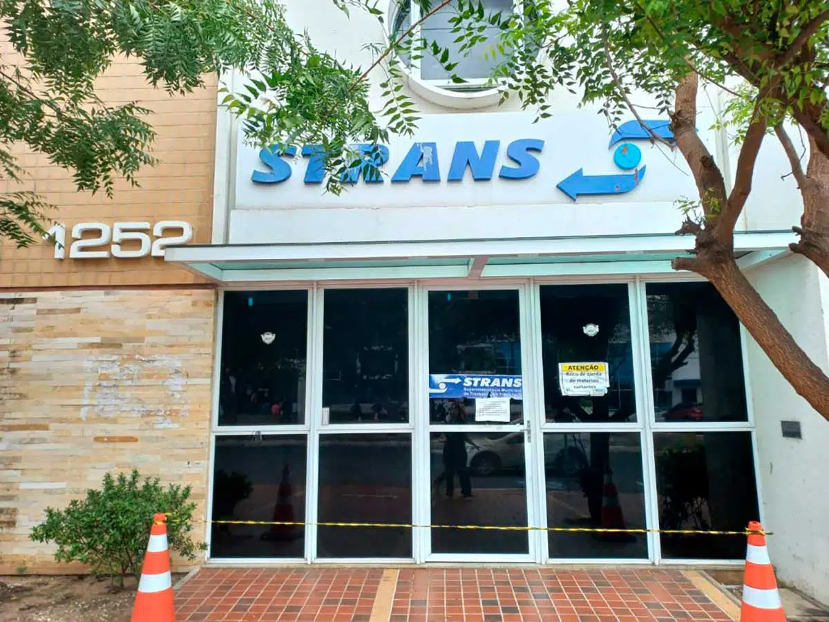Strans cadastra veículos para circularem durante a greve dos trabalhadores do transporte público